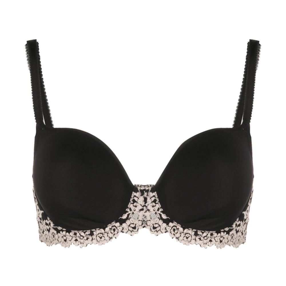 Wacoal Embrace Lace Black Bra NEW contour molded cups